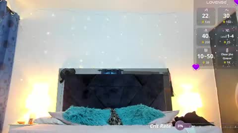  Aslhyn  online show from July 10, 8:24 pm