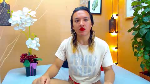 ASLY online show from October 16, 3:44 pm