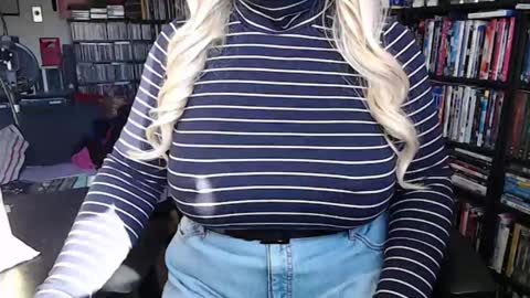 Aspen Vale online show from November 2, 7:14 pm