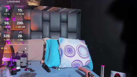 Nahomi  online show from March 16, 10:19 am