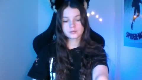 astradream_ online show from March 15, 7:06 pm