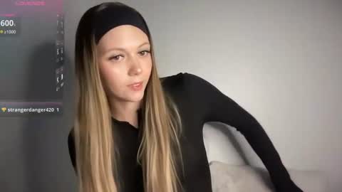 Astrid Sky online show from June 27, 2:28 am