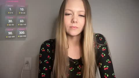 Astrid Sky online show from July 25, 2:20 am