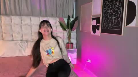 astrid_velle online show from July 2, 12:41 am