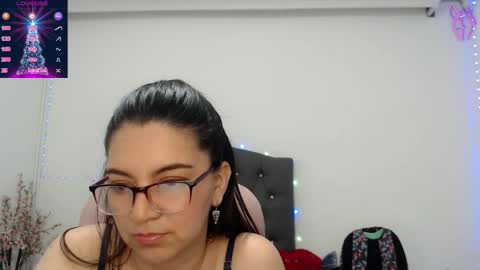 camila  online show from December 16, 1:46 am