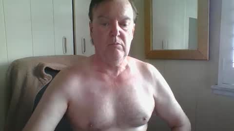 astute008 online show from January 6, 11:53 pm