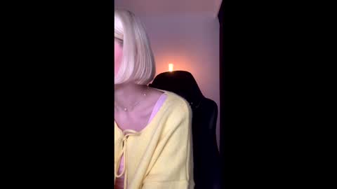 Snapshot of asya_new chatting on September 27, 8:17 pm asya_new online show from September 27, 8:17 pm