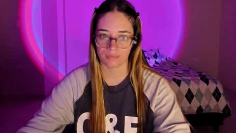 atenas online show from October 12, 9:57 am