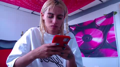 Atenea online show from May 20, 2:34 pm