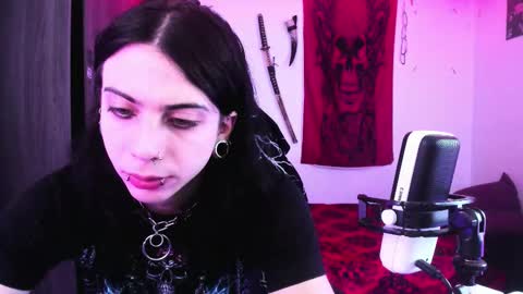 athenauwu online show from March 14, 8:29 am