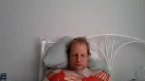 yoursissy online show from June 30, 5:45 pm
