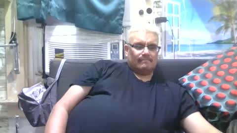 Snapshot of atr2424 chatting on December 6, 7:17 pm A online show from December 6, 7:17 pm