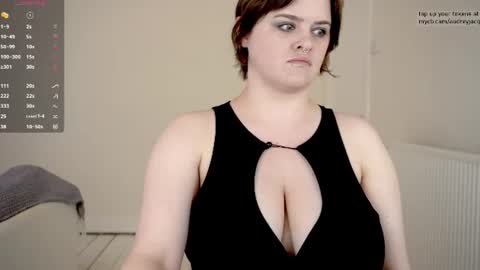Audrey Jacq online show from June 14, 3:58 pm