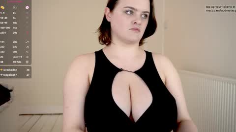 Audrey Jacq online show from April 28, 3:05 pm