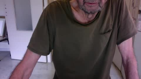 auguste061400 online show from January 16, 9:59 am