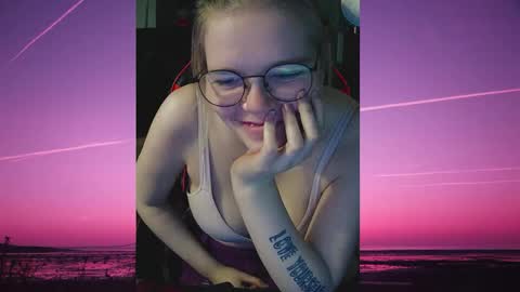 Aurelia online show from October 6, 11:33 pm