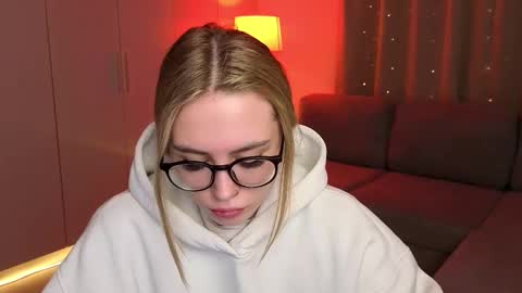 aurelia_voss online show from February 19, 6:34 am