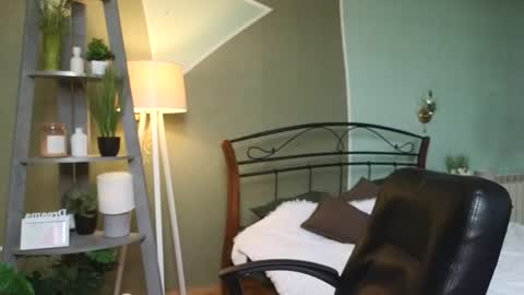 Aurora online show from March 5, 10:22 am