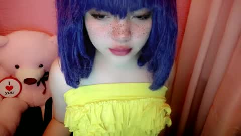 cute online show from June 20, 11:44 pm