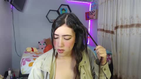 Aurora  online show from February 25, 9:04 pm