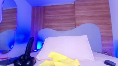 auroraa_miller online show from June 2, 3:08 am