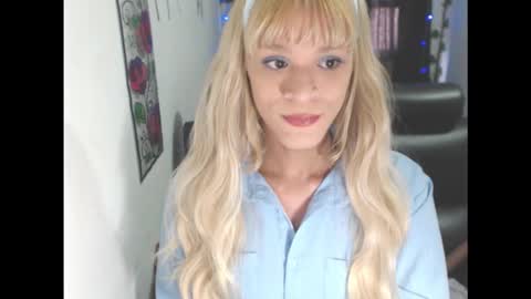 AURORA online show from November 30, 7:32 pm