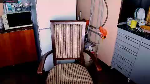 Aurora  Follow me online show from June 22, 11:01 pm