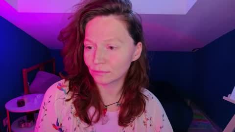 auroraborealis__ online show from December 4, 10:04 am