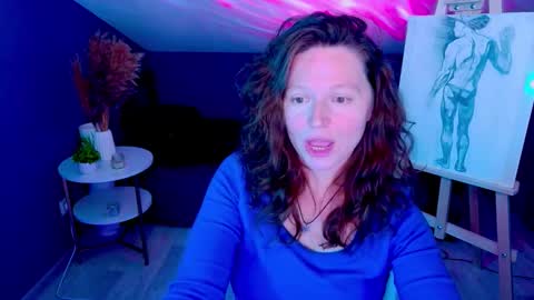 auroraborealis__ online show from October 1, 6:56 am