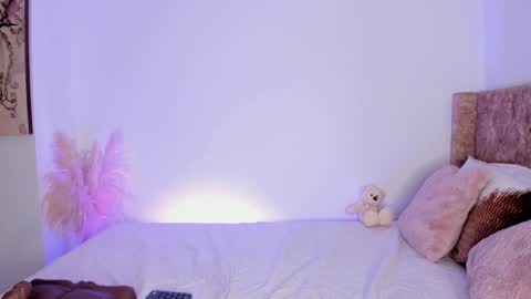 ...  ... online show from November 7, 10:45 pm