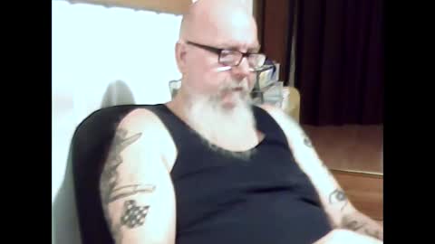 aussie4inch online show from May 13, 7:40 am