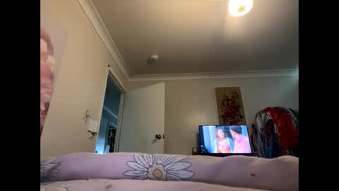 Milf4u online show from March 4, 5:48 am