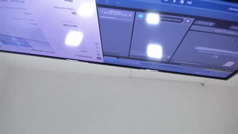 austinreeds online show from September 22, 11:58 am