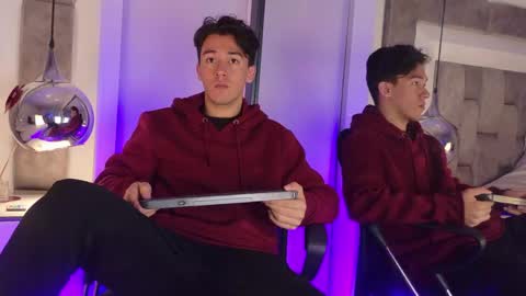 austinreeds online show from April 28, 12:31 pm