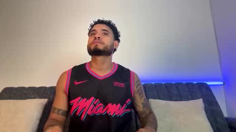 AustinTorres  online show from May 4, 1:12 am