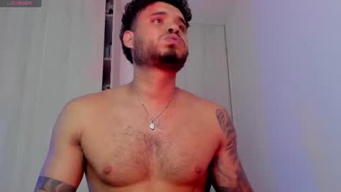AustinTorres  online show from August 1, 1:40 am