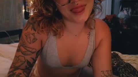 Autie 3 online show from July 7, 2:57 am