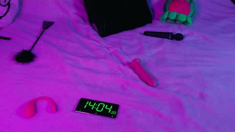 Autum Showers online show from May 24, 6:42 am