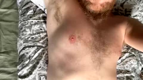 Snapshot of averagebar chatting on September 30, 3:11 pm averagebar online show from September 30, 3:11 pm