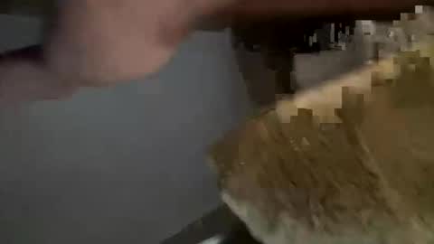 Snapshot of averagebar chatting on October 19, 7:35 am averagebar online show from October 19, 7:35 am