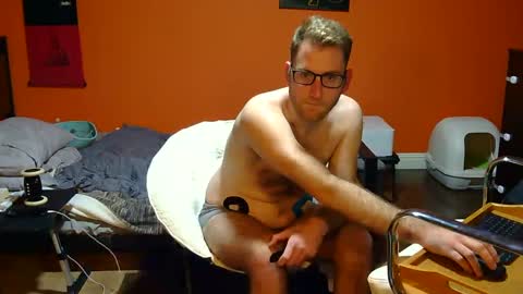 averagepenisalex online show from January 25, 6:45 am