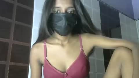avery_lust01 online show from April 27, 5:49 am