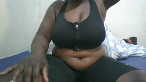 avril254 online show from February 16, 12:36 pm