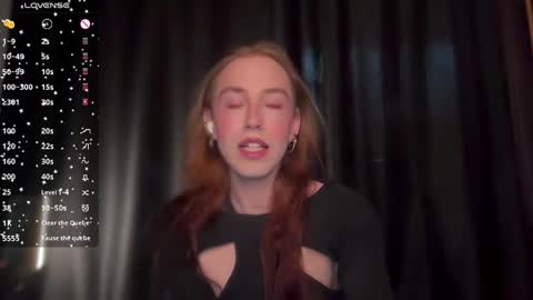 avril_pearly_ online show from April 27, 11:30 am