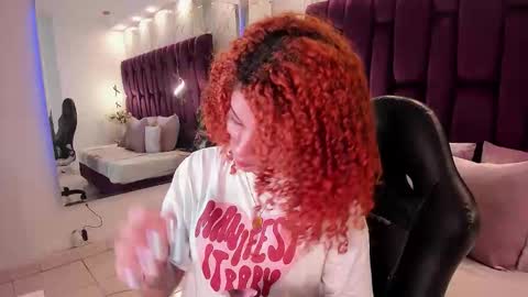 Avril  online show from December 2, 11:19 am