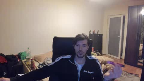 Justin online show from March 8, 2:15 am