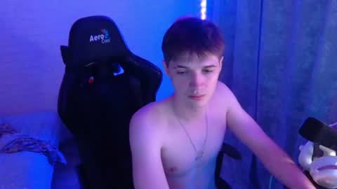 axel_0ne online show from July 3, 6:23 pm