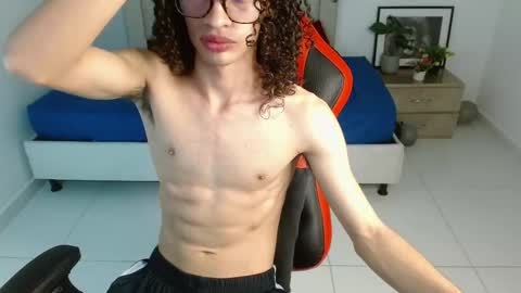 Axel online show from January 17, 11:57 pm