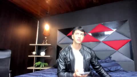 axel_hendrick online show from February 21, 12:19 pm
