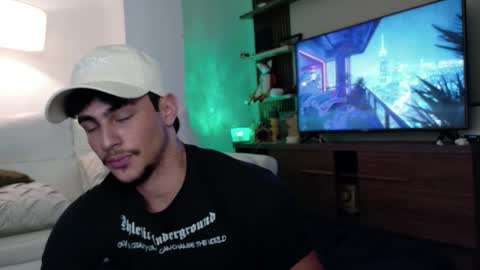 axelblack7 online show from February 17, 6:56 am